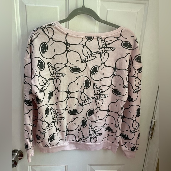 Snoopy All over Print crew neck. - Picture 2 of 3